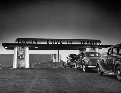 The Days of the Drive-In Movie Theaters Through Rare Photographs, 1930 ...