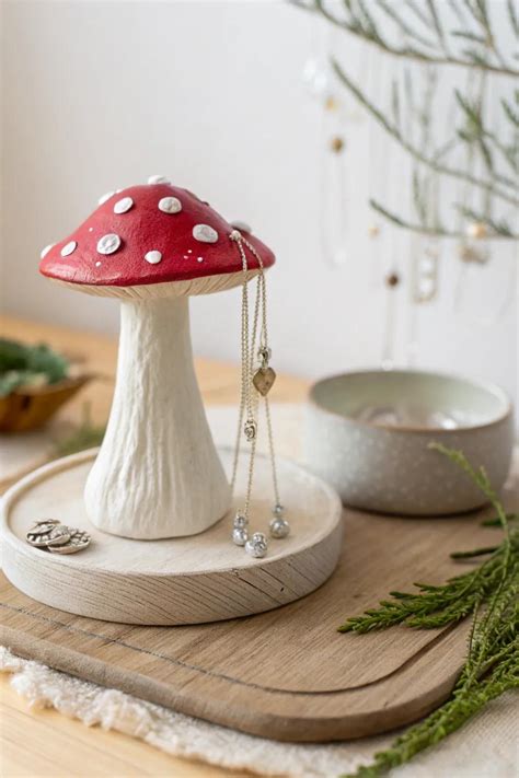 18+ Creative Clay Jewelry Holder Ideas
