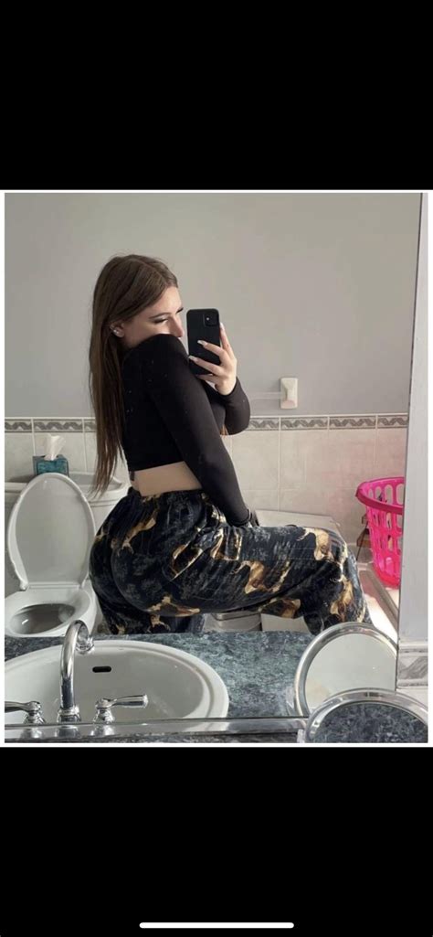 Im 5’5 120 vs Abgxlina 5’1 120 : r/MixedWrestlingMatches