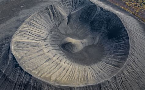 Download wallpaper 3840x2400 crater, relief, aerial view, nature 4k ...