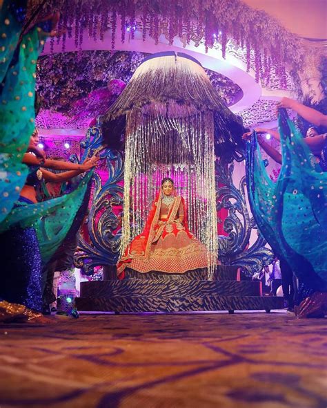 30 Incredible Palki Designs to Help You Create the Wedding Entrance of ...