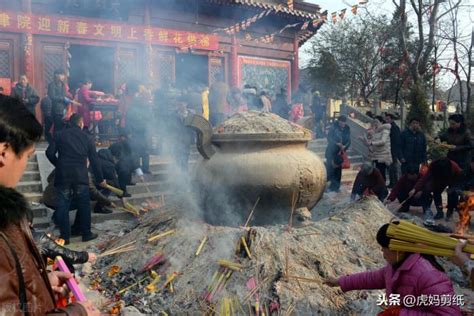 抢头香（人们为什么要争着烧头香）_可可情感网