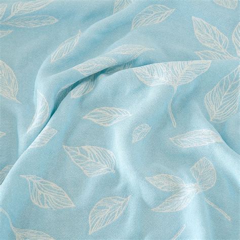 Botanica Jacquard Bamboo Bath Towel | Sky Blue – Debaans