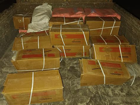 Aizawl: Assam Rifles seizes vehicle with 623 kg of emulsion explosives ...