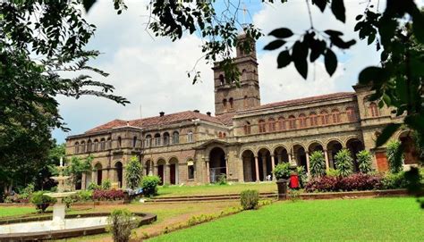 Pune University Sets Weird Rule For Toppers, Only Vegetarians And ...