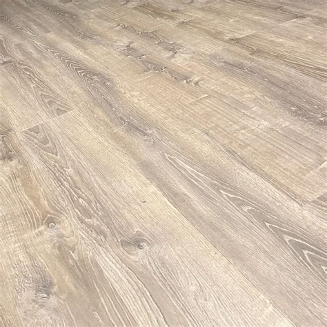 Vinyl Flooring Installation in New Jersey | Hollywood Flooring