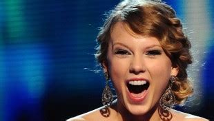 Wisconsin Sports | Music | Events: Taylor Swift Has Now Sold Millions ...
