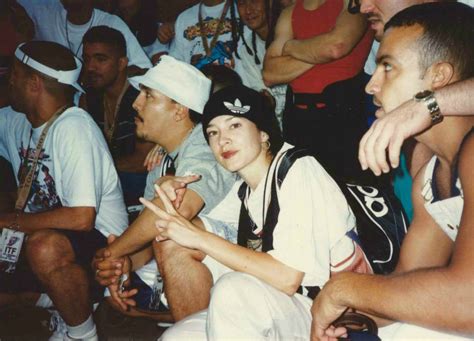 QUI ES-TU : Valérie Atlan, la marraine du rap game (Partie 1/2)