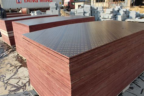 建筑模板生产厂家合作案例-南宁工地模板-黑豹木业高端木模板厂家