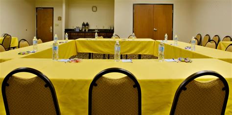 Affordable Hotels in Levelland, TX | Holiday Inn Express & Suites Levelland