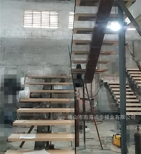 佛山尚步梯业 专供木楼梯旋转楼梯木踏板 钢木弧形楼梯生产厂家-阿里巴巴