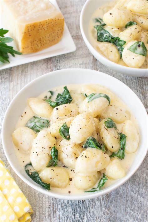 Gnocchi Alfredo with Spinach | For the Love of Cooking