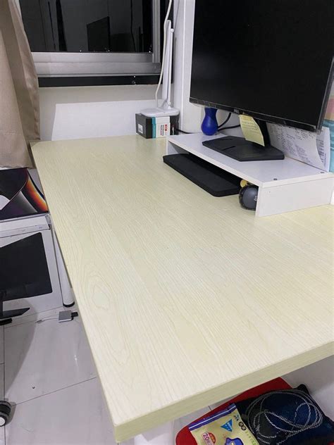Computer Study Table for Two with Demarcation 的图像结果