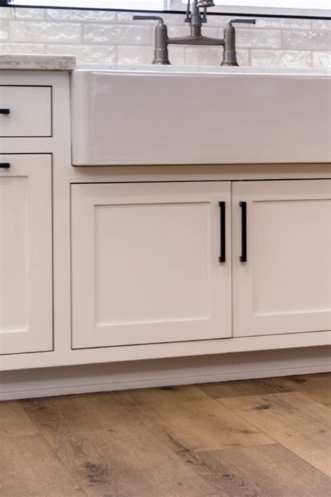 The Best Types of Trim Molding for Your Kitchen - Fast Cabinet Doors