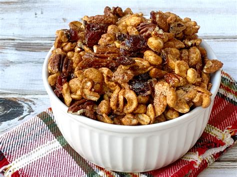 BEST Spiced Mixed Nuts Recipe (With A Touch Of Sweet)