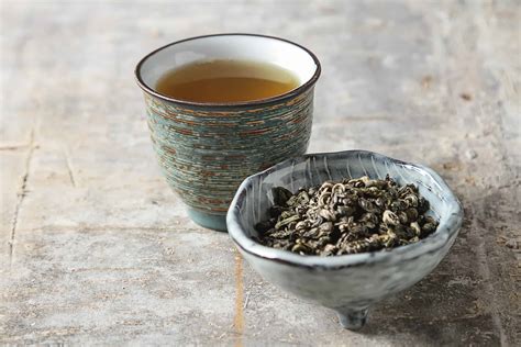 How to Make Oolong Tea - The Kitchen Journal