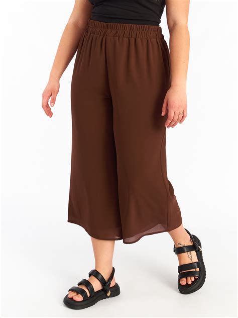 Stylish guarantee Three Quarter Pants