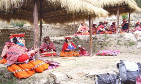 Visiting Local Communities 的图像结果