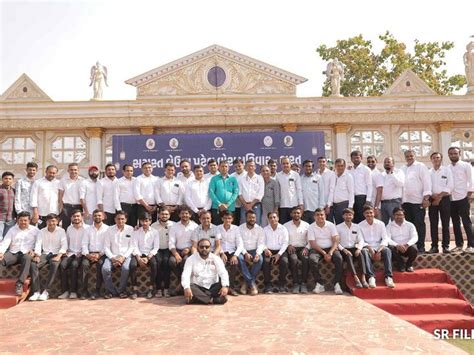 Surat Vora Family Meet: 2000+ Members, Focus on Education, Health & Culture