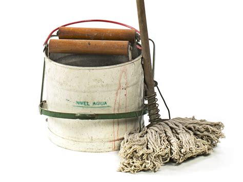 First commercially available mop and bucket on sale for €300 at Spanish ...