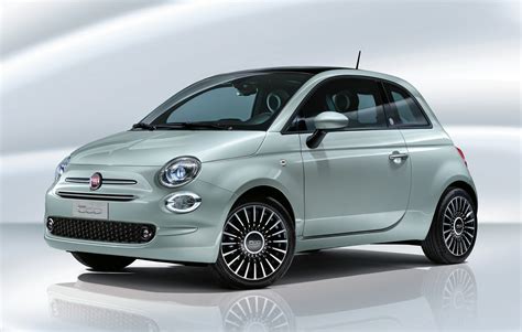 The Fiat 500e Is Officially Coming Back to America in 2024 | Edmunds