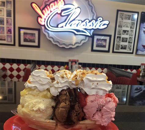 Mega Classic Diner | Flint and Genesee Chamber of Commerce