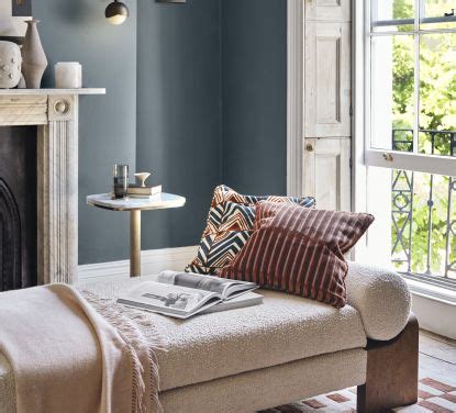 How Long to Paint Room? Expert Tips for a Speedy Job.