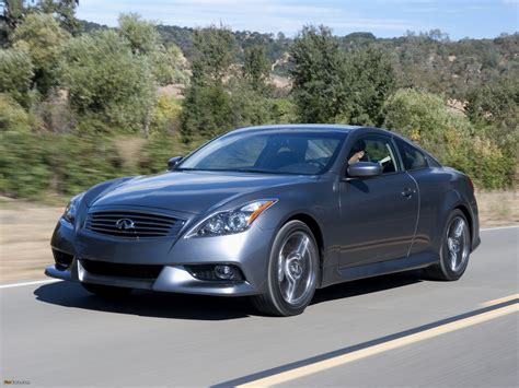 Photos of Infiniti IPL G37 Coupe (CV36) 2010–13 (2048x1536)