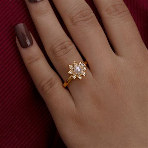 Artklim Gold Plated Elegant Flower Adjustable Ring