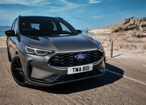 Ford Présente le Black Package pour le Kuga | France | Français | Ford Media Center