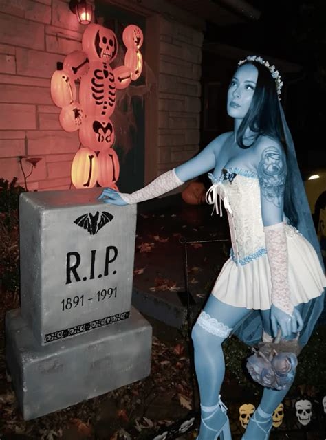 Corpse Bride Halloween Costume 的图像结果
