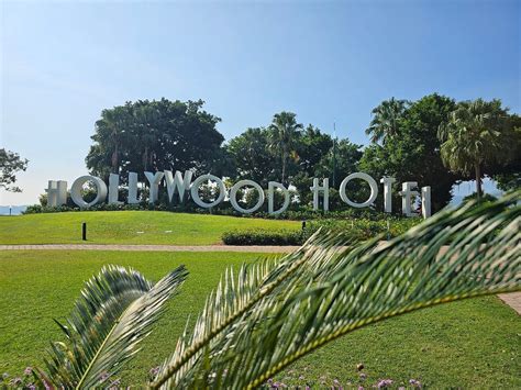 DISNEY'S HOLLYWOOD HOTEL (Hong Kong) - Hotel Reviews, Photos, Rate ...