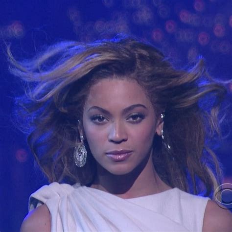 Stream Beyonce Halo live by Beyhive123 | Listen online for free on ...
