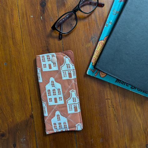 Reading Glass Pouch – Delft Houses | Quilted Eyewear Cover – A Bee In ...