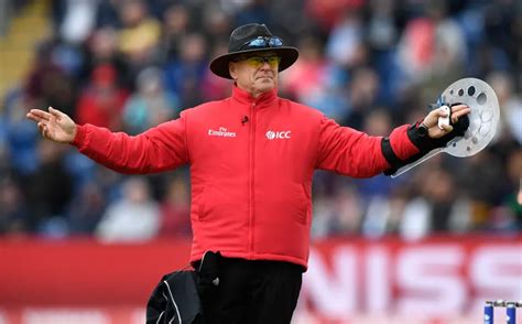 Umpire Oxenford to retire from international cricket - BW Businessworld
