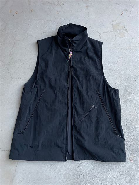 IS-NESS / LIGHT SHELL VEST | distrad