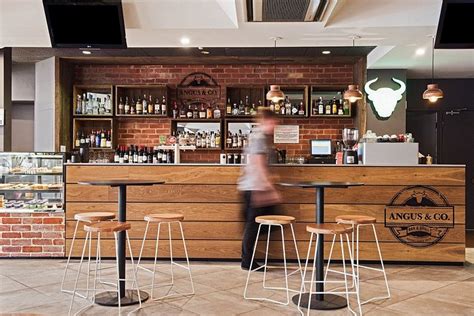COMFORT HOTEL ADELAIDE MERIDIEN - Hotel Reviews, Photos, Rate ...