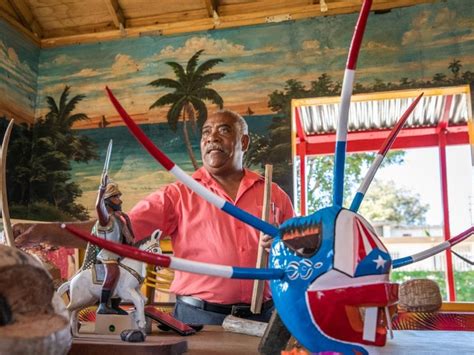 Where the Locals Specialize in Home Made 的图像结果