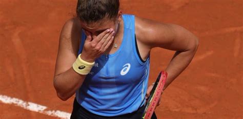 Debacle de una de las grandes favoritas de Roland Garros