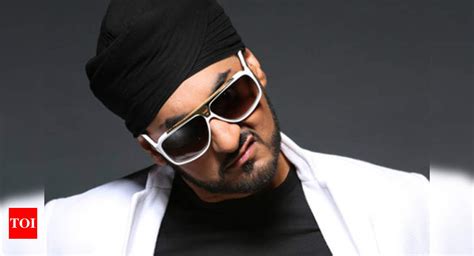 Manj Musik: Nindy dedicates her life to Anoop, then me then her career ...