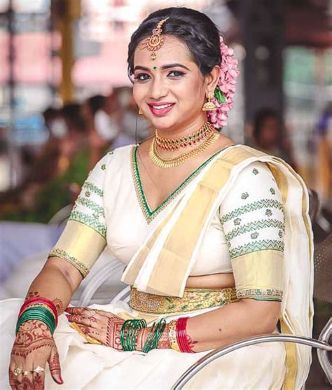 ‘Kudumbavilakku' star Saranya Anand ties the knot with Manesh Ranjan ...