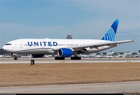 N771UA United Airlines Boeing 777-222 Photo by Bill Wang | ID 1052155 ...