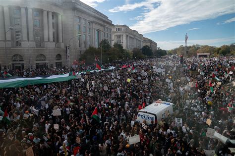 Thousands march in Europe and Iran protests for Palestinians