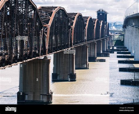 Benicia railway bridge hi-res stock photography and images - Alamy