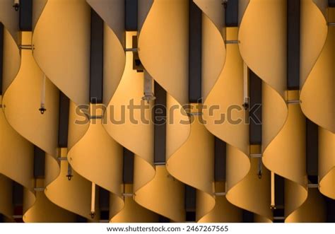 City Building Exterior 的图像结果