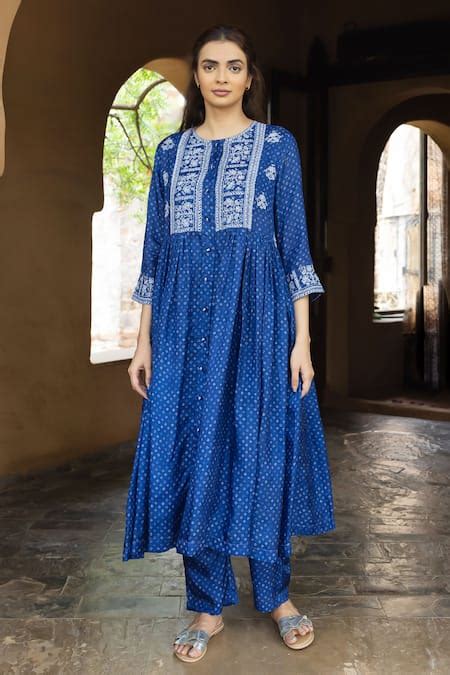 Buy Ayaka Designerwear Online – New Arrivals, Bestsellers & Exclusive Edits