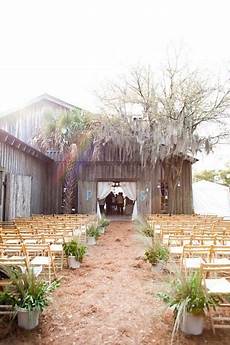 Outside Barn Wedding Ideas by 35 Totally Ingenious Rustic Outdoor Barn Wedding Ideas Outside Barn Wedding Ideas
