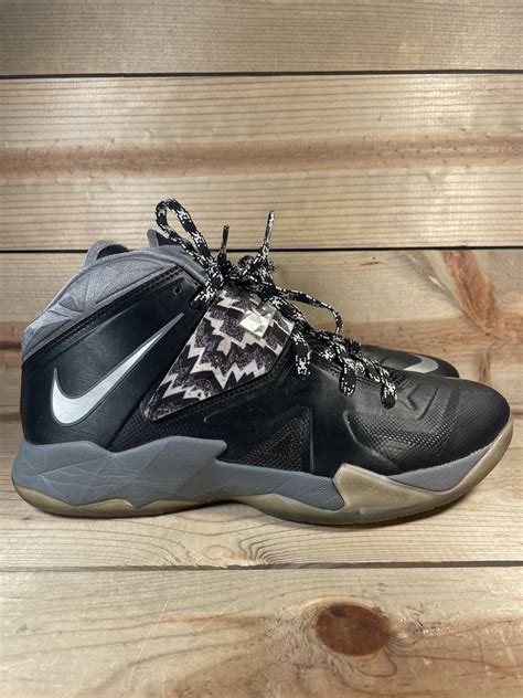 Lebron Soldier 7 Grey