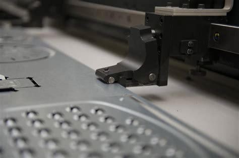 The perfect CNC turret punching machine - Haco