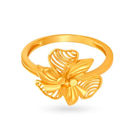 Opulent Yellow Gold Poinsettia Finger Ring